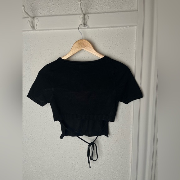 Ardene black knit tie back crop t shirt - medium - Picture 3 of 5